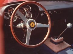 Gli interni della Ferrari 250 GTO.