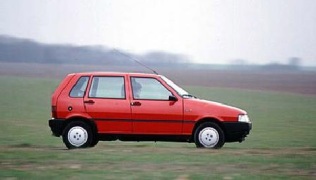 Una Fiat Uno del 1992.