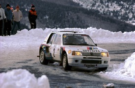Peugeot 205 Turbo 16. Vincitrive del Rally di Montecarlo del 1985.