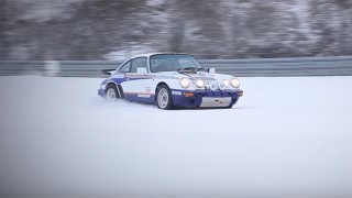 La Porsche 911 al Nurburgring.