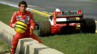 Il pilota di formula 1 Ayrton Senna.