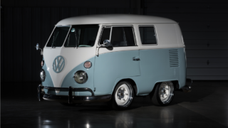 Questo Volkswagen Bulli è stato modificato dal Gas Monkey Garage per una puntata del programma televisivo sulle auto d'epoca Fast N' Loud.