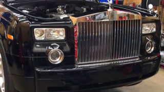 Il motore della Rolls Royce Phantom.